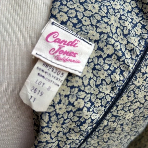 Candi Jones vintage navy floral cottage core prairie dress - Picture 4 of 4